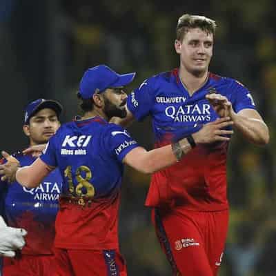 Green, Maxwell suffer loss with Bengaluru in IPL launch