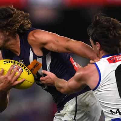 Freo fightback flattens Roos, extends winning start