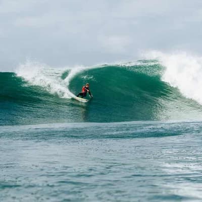 Local school student beats world No.1 in Bells boilover