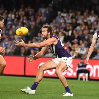 Longmuir hails captain courageous as Freo aim for 3-0