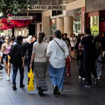 Wage review should consider tax cuts: retail bosses