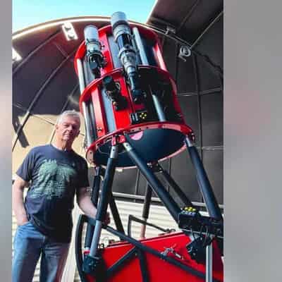 From pipes to planets: plumber wins astronomy medal