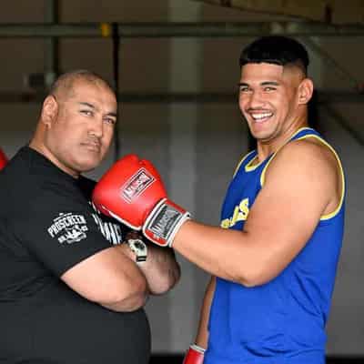 Leapai Jr resumes family journey to heavyweight title