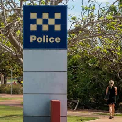 Search for man from 'unknown vessel' in remote WA