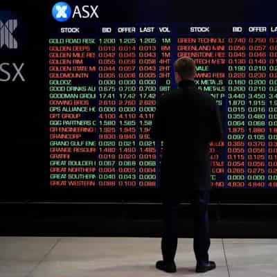 Australian shares hit eight-day high, nudge record