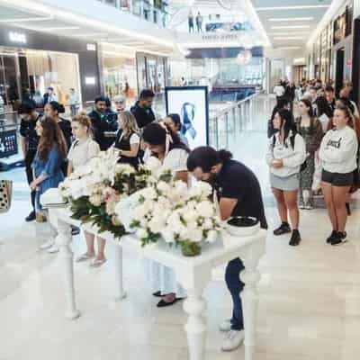 'Sad and senseless': public grieve Bondi attack victims