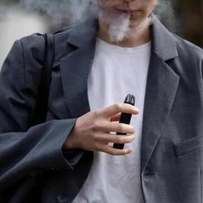 Push for tough vaping laws amid 'prohibition' concerns