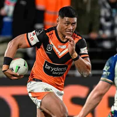 Benji shrugs off prowling Panthers' Utoikamanu interest