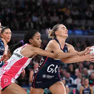 Vixens down Thunderbirds in last-gasp thriller