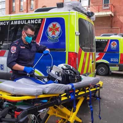 Fake patients in waiting room, ambulance for ruse