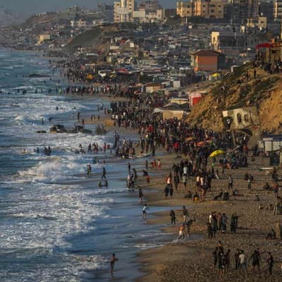 Hamas negotiators arrive in Cairo for Gaza truce talks