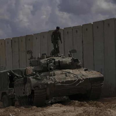 Israeli military seizes Rafah border crossing