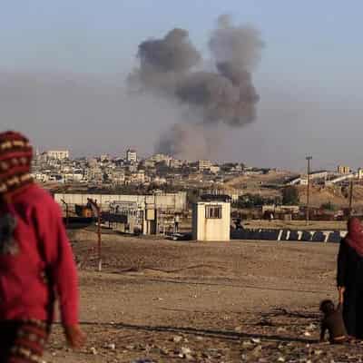 Battles rage around Rafah as US pauses bombs to Israel