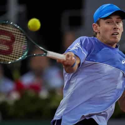 De Minaur keeps Australian hopes alive in Italian Open