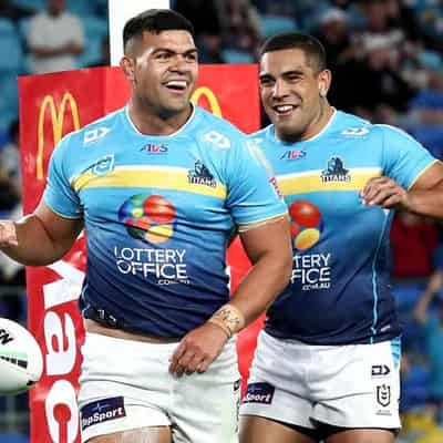 Fifita backflips on Roosters to stay at Titans