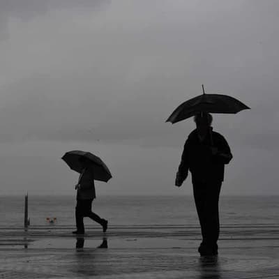 Aussies on 'La Nina watch' as dry turns into downpours