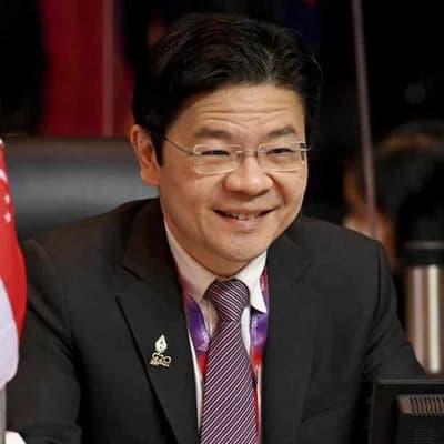 Singapore swears in its first new PM in two decades