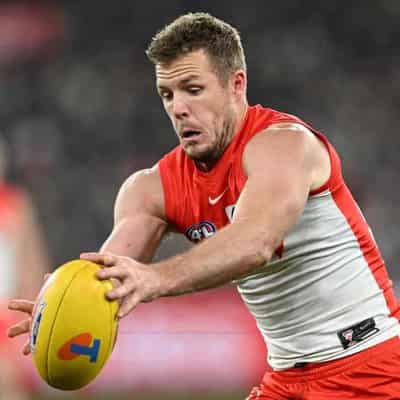 Teammate backs Parker as Swans overlook veteran again