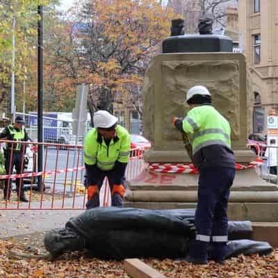 Video shows vandals toppling colonial premier's statue