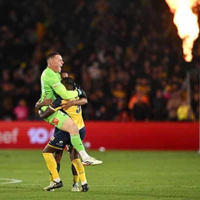 Mariners into GF after contentious ALM win over Sydney