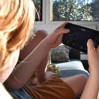 PM praises push to ban kids from social media