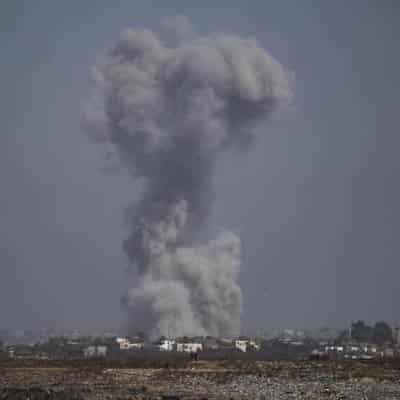 Israeli troops push into Jabalia, air strikes in Rafah