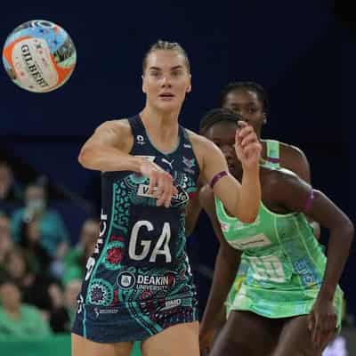 Vixens smash Fever’s unbeaten Super Netball run