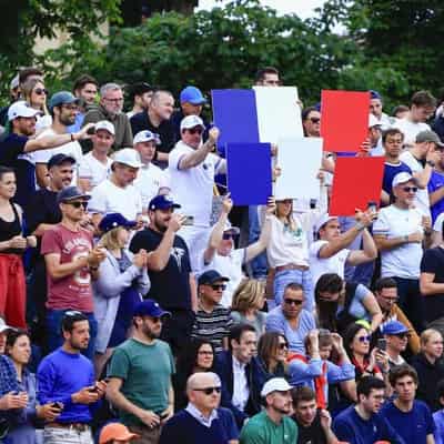 Alcohol ban for French Open fans after Goffin complaint