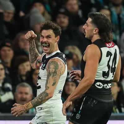 Carlton coach Voss hails another signature moment