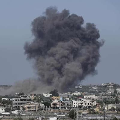 Israeli forces batter Gaza as truce bid reaches impasse
