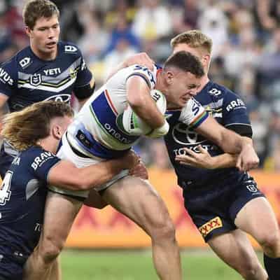 Warriors score seven tries in Cowboys thrashing