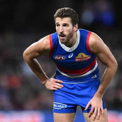 Sick Bontempelli fit to face Dockers: Bulldogs coach