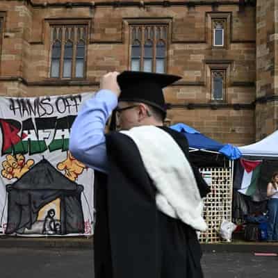 University orders pro-Palestine protesters to leave