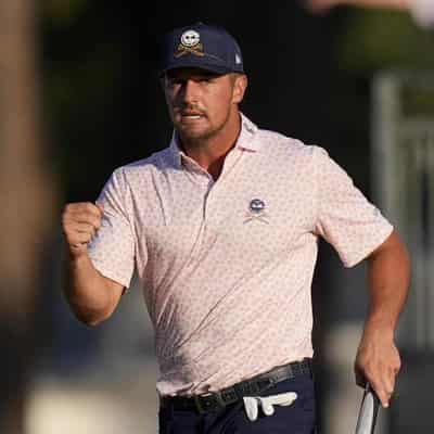 Relaxed DeChambeau on course to claim second US Open