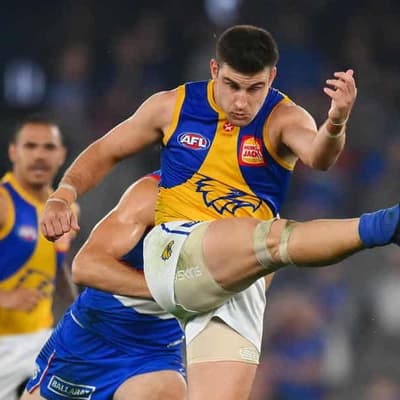 Elliot Yeo signs with Eagles until 2027