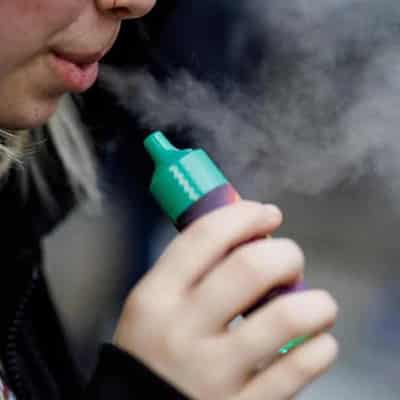 Pharmacy lobby blasts plan for chemists to sell vapes