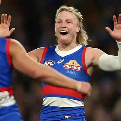 Forward Weightman re-signs with Western Bulldogs