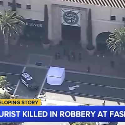 New Zealand tourist killed in US mall robbery attempt