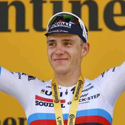 Evenepoel uncorks vintage ride in Burgundy time trial