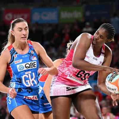 Thunderbirds smash Swifts to top Super Netball ladder