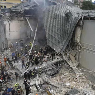 Attacks on Ukraine kill 29, children's hospital hit