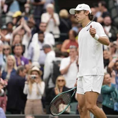 Fitness fear overshadows De Minaur's Djokovic showdown