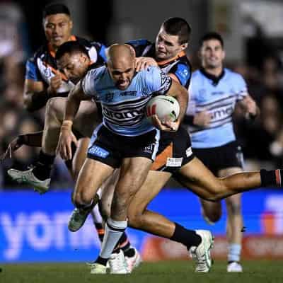 Sharks fullback Kennedy faces ban over ref collision