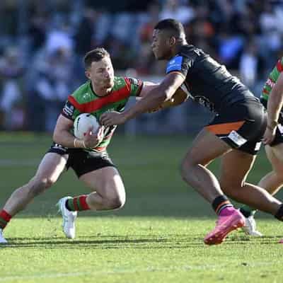 Souths win Gosford try-fest to keep finals hopes alive