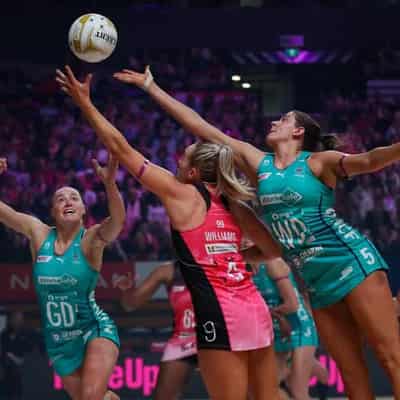 Thunderbirds smash Vixens to make netball grand final