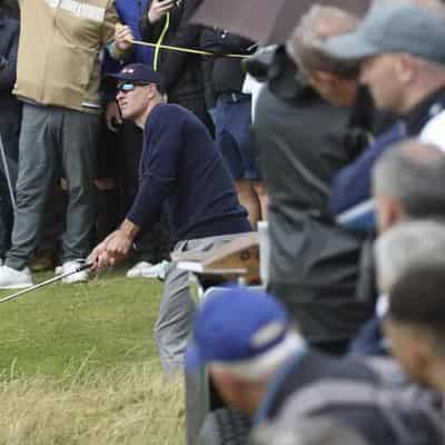 Scott, Day fade as Aussie challenge peters out at Troon