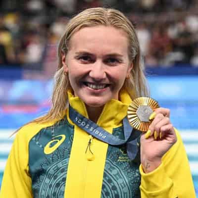 Titmus, Aussie women freestyle relayers in gold salute