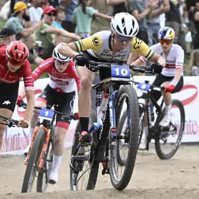 Flat tyre robs Henderson, French ace finally wins MTB