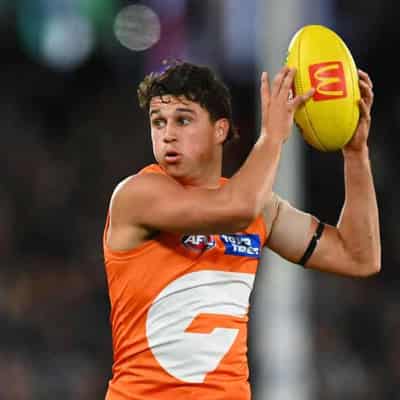 Giants on guard as AFL top eight race heats up