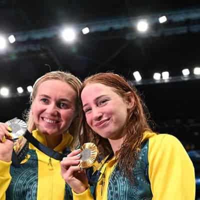 O'Callaghan beats Titmus to win 200m freestyle gold